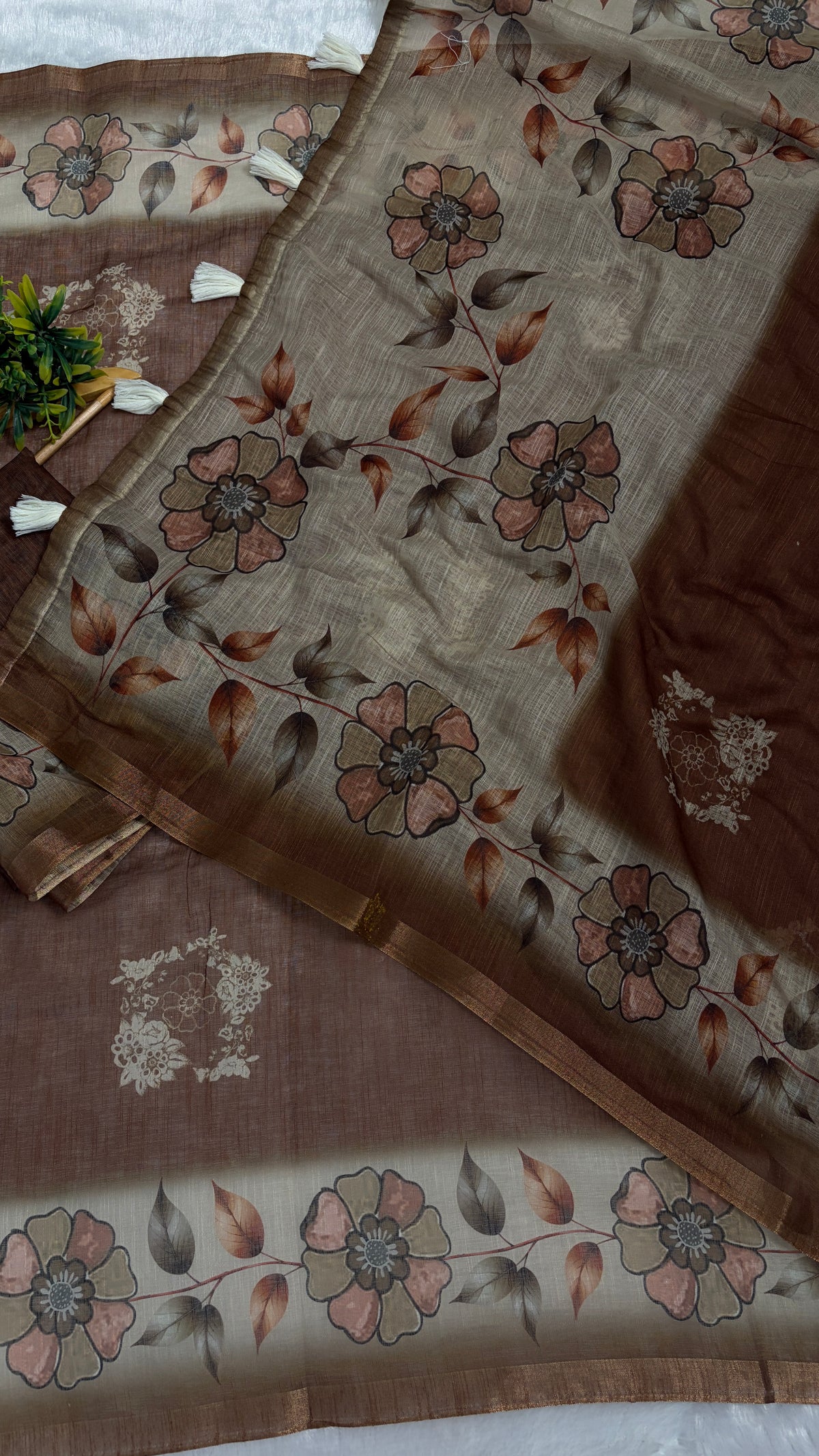 Cotton Linen Coffee Brown with Beige Pallu Flower Printed Saree
