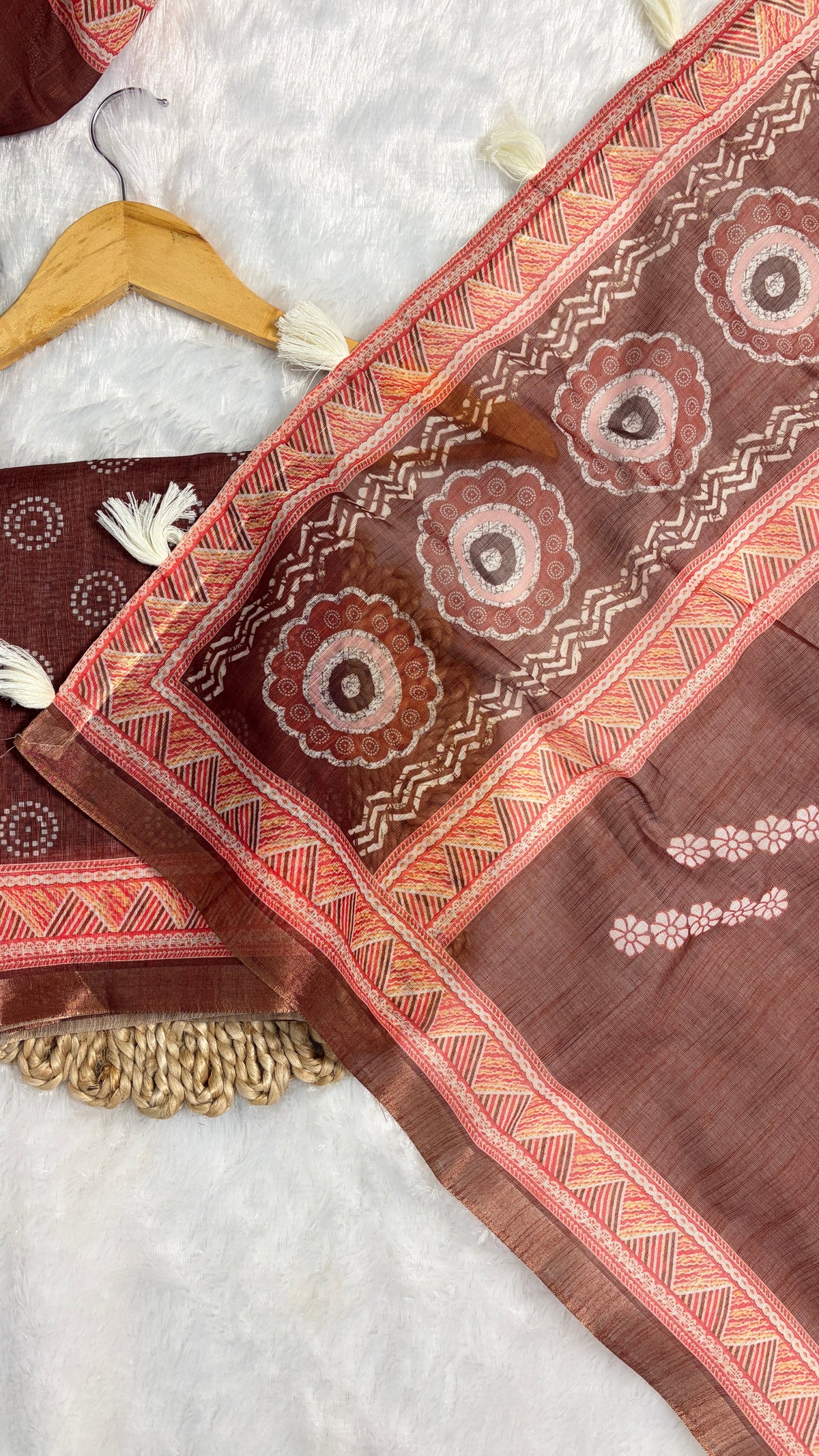 Cotton Linen Rust Color Abstract Printed Saree