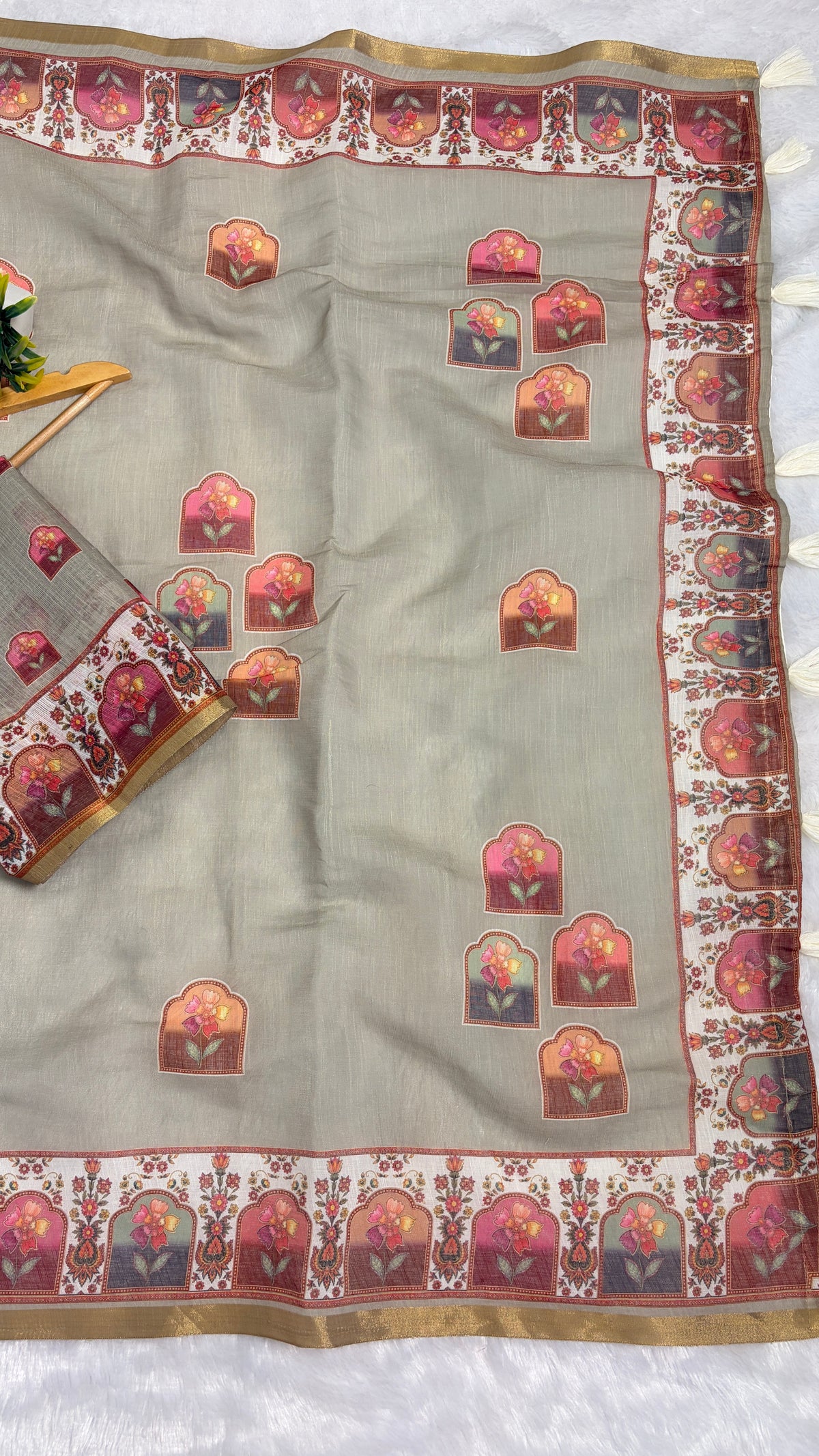 Cotton Linen Light Pista Color Abstract Print Saree