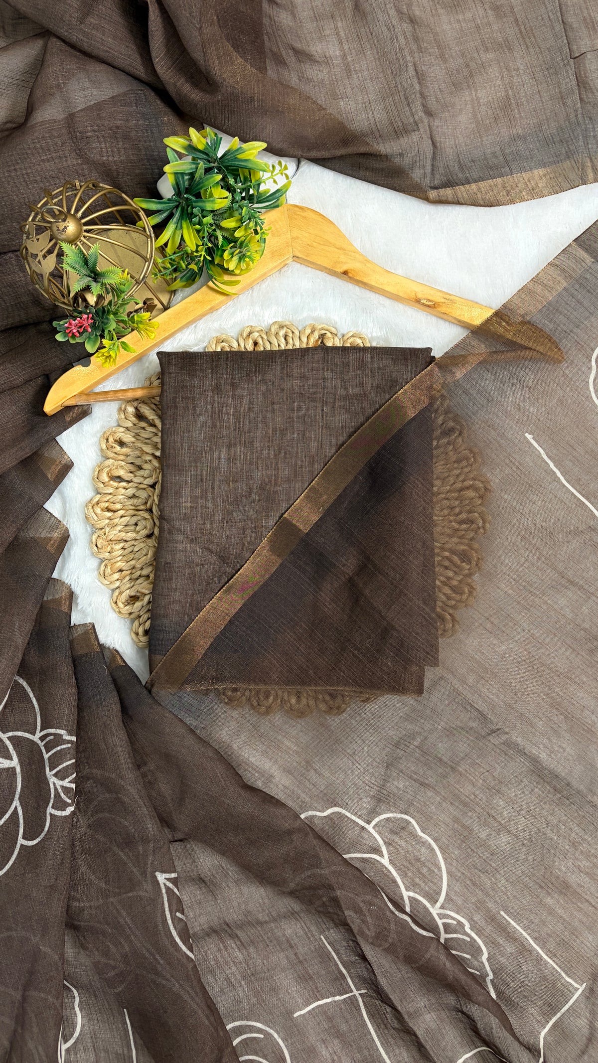Cotton Linen Brown with Mehendi Tone Color Flower Print Saree￼