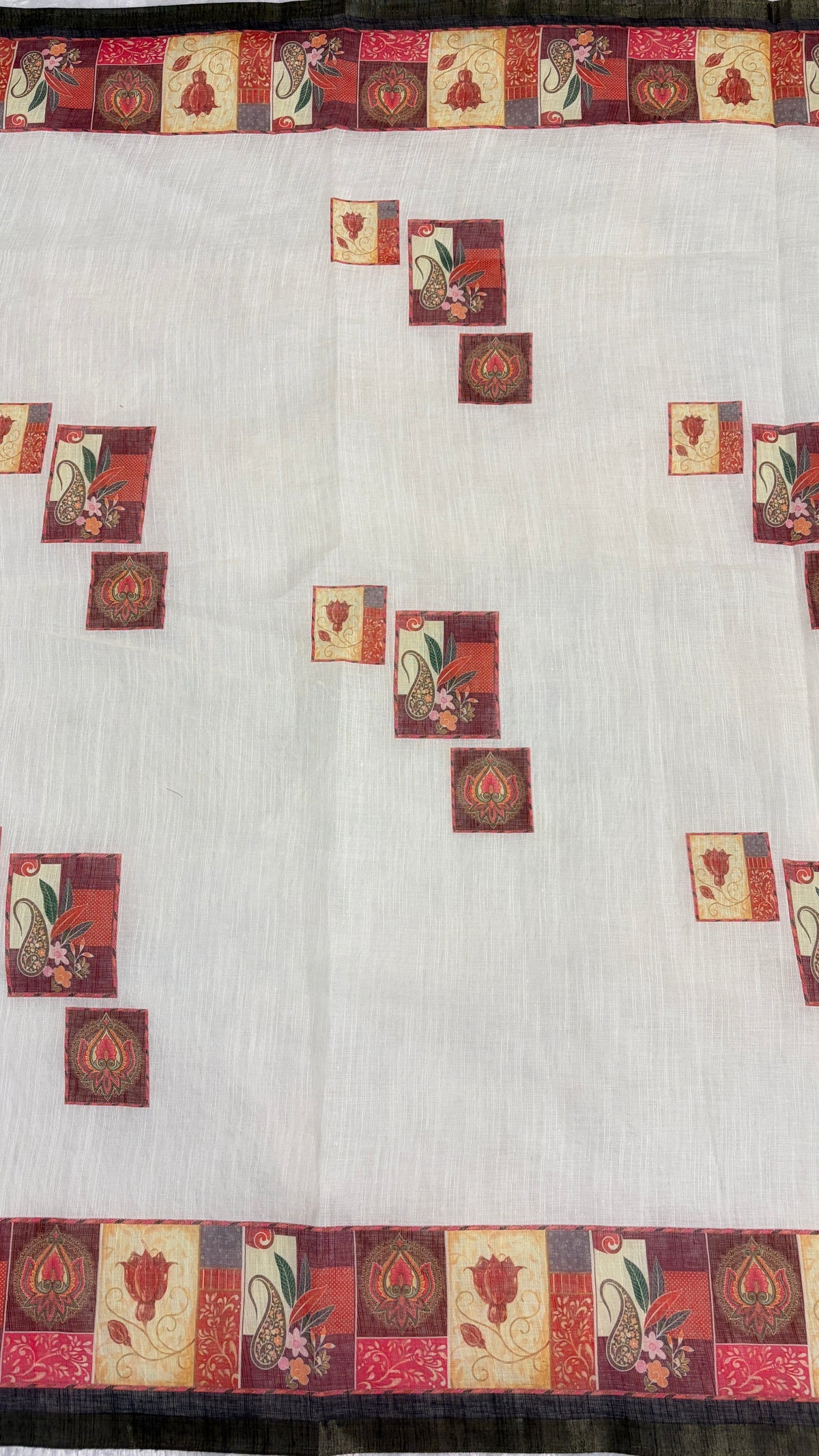 Cotton Linen White Color With Colorfull Printed Pallu Saree