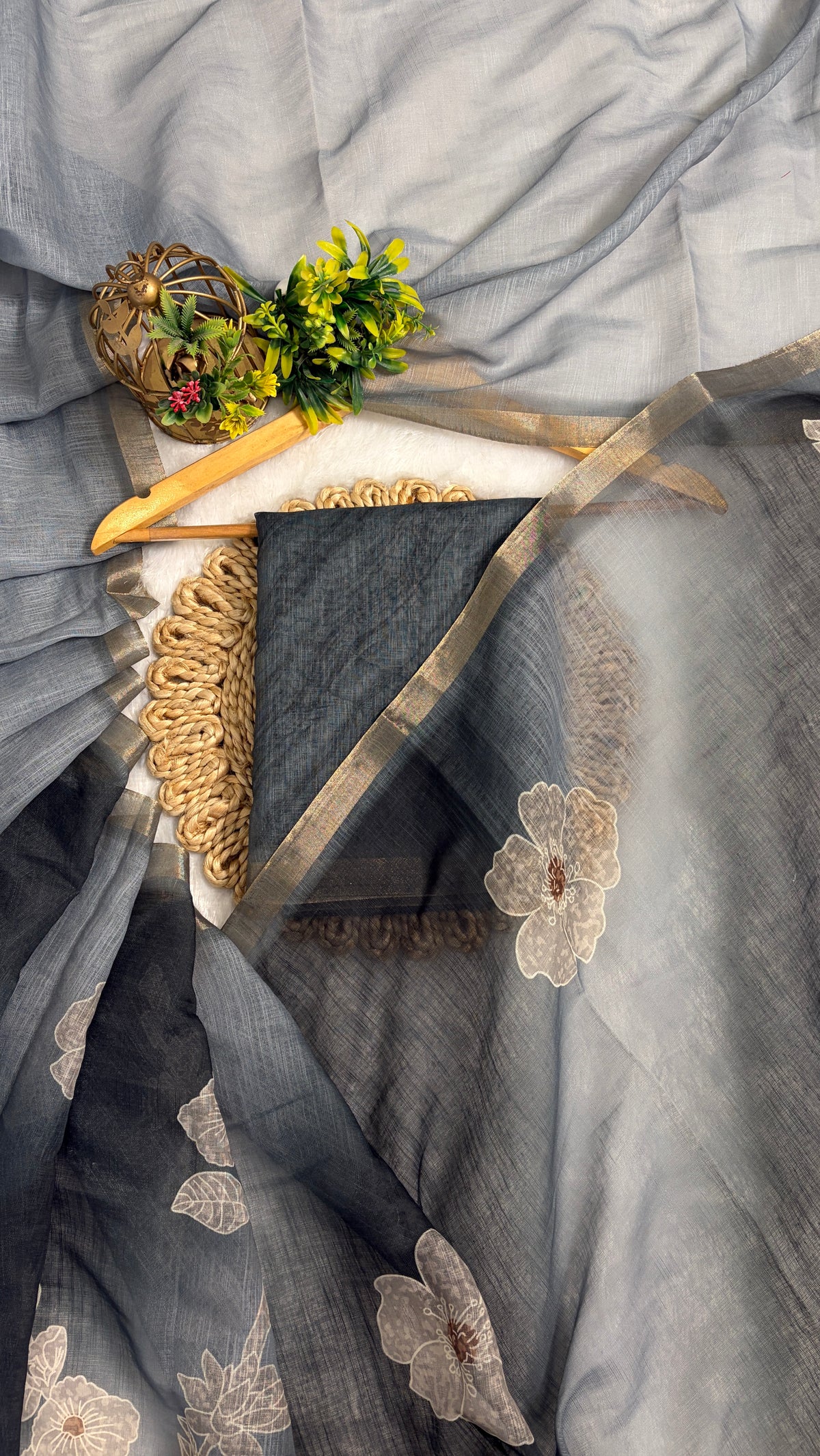 Cotton Linen Dual Grey Color Flower Print Saree