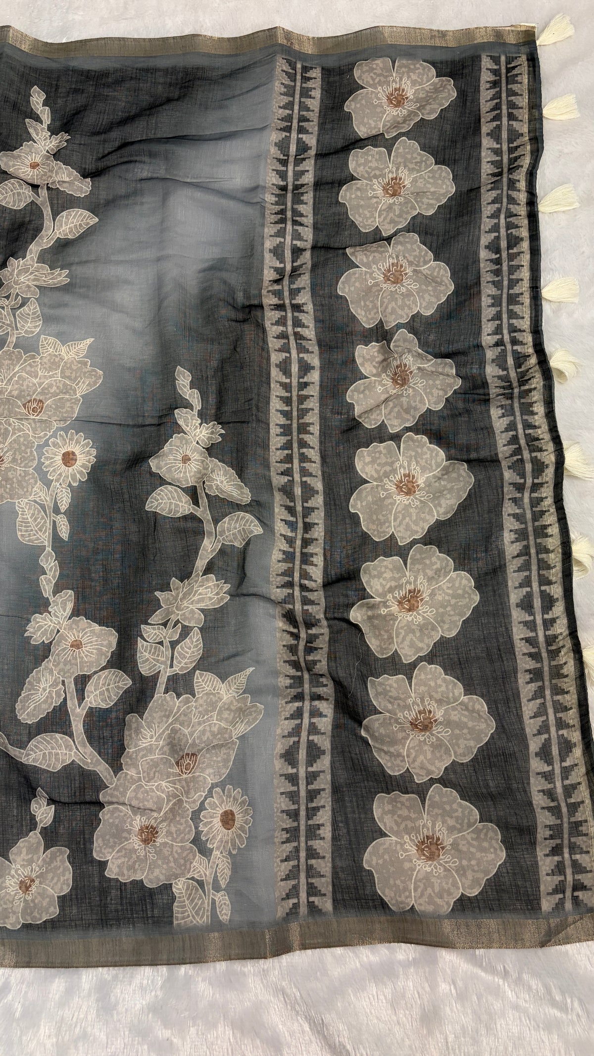 Cotton Linen Dual Grey Color Flower Print Saree