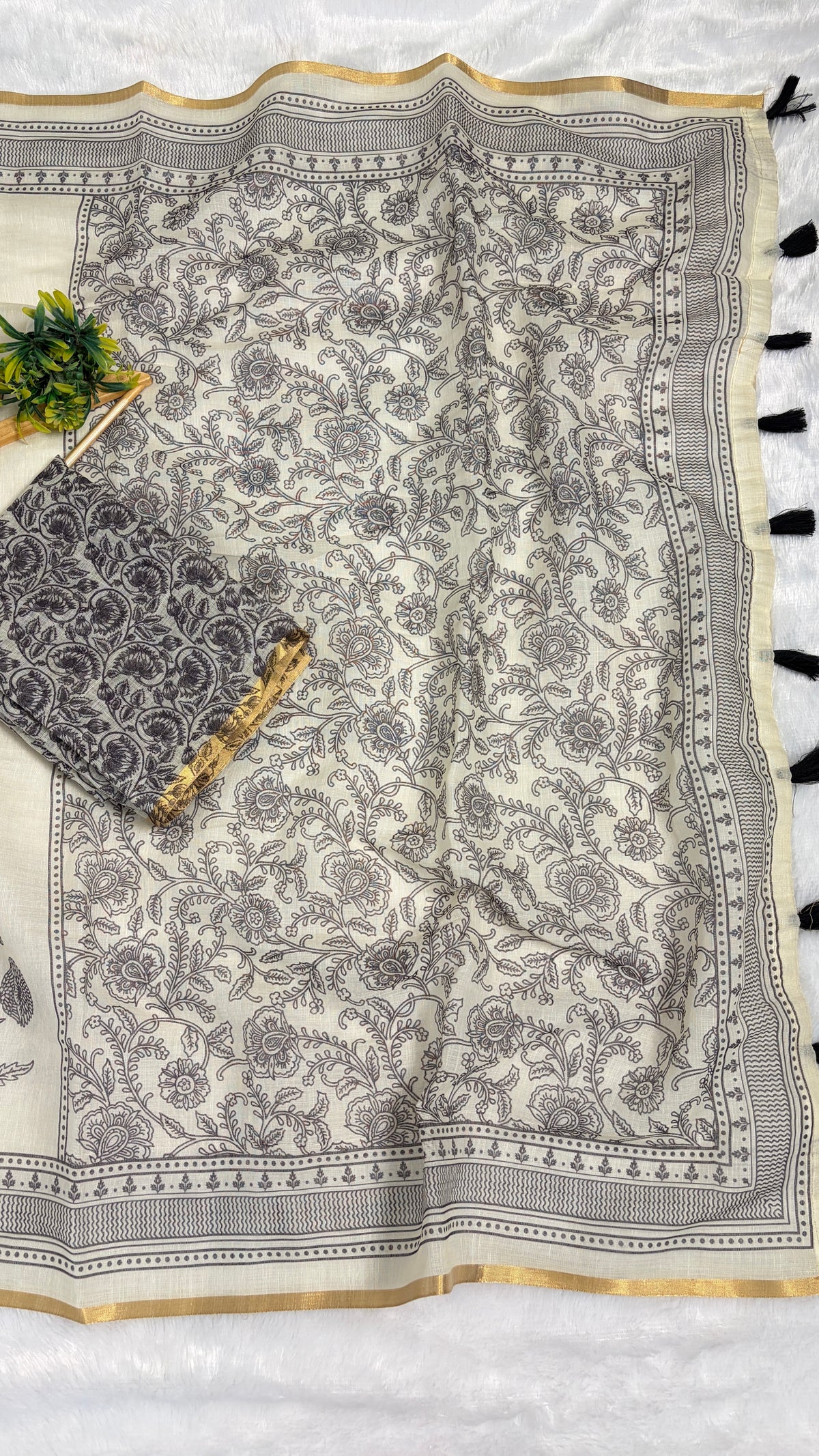 Cotton Linen Black & White Abstract Printed Saree With Black Tassels