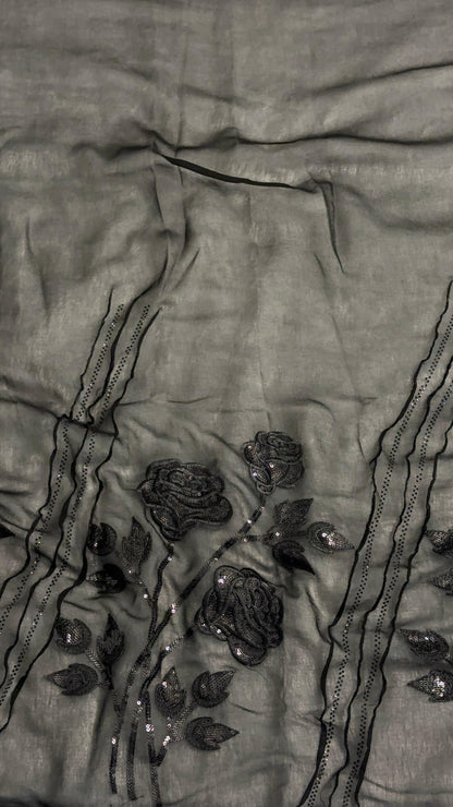 Gorgeous Diamond and Thread work with Sequence flower Saree