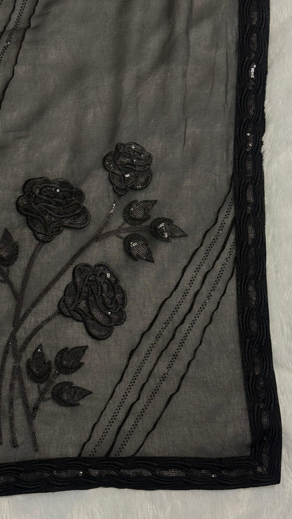 Gorgeous Diamond and Thread work with Sequence flower Saree