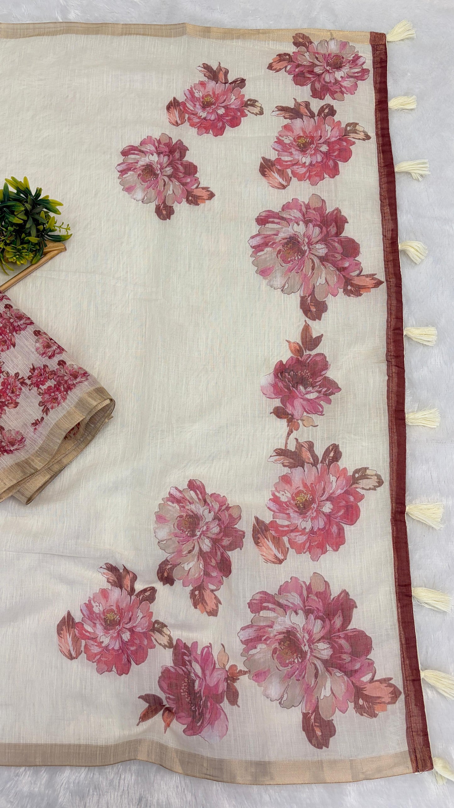 Cotton Linen Flower Print Saree