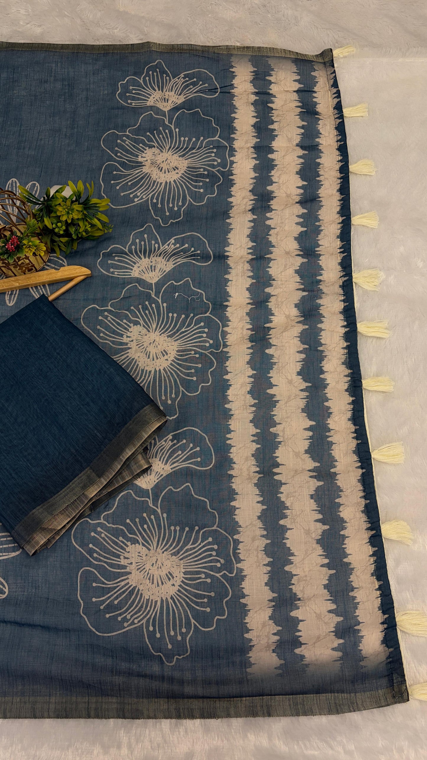 Cotton Linen Flower Print Saree