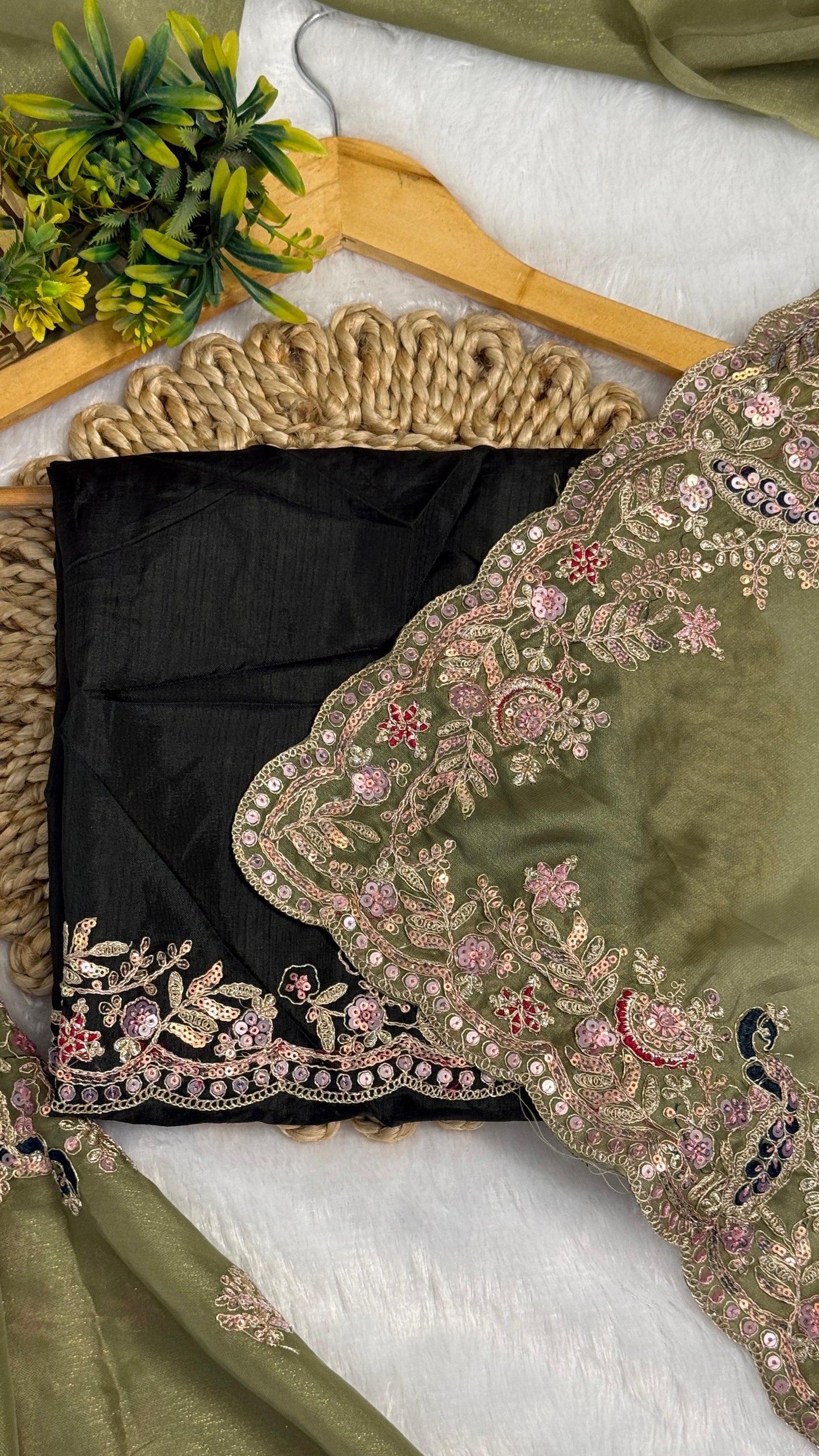 Beautiful Peacock Design C-Pallu Saree