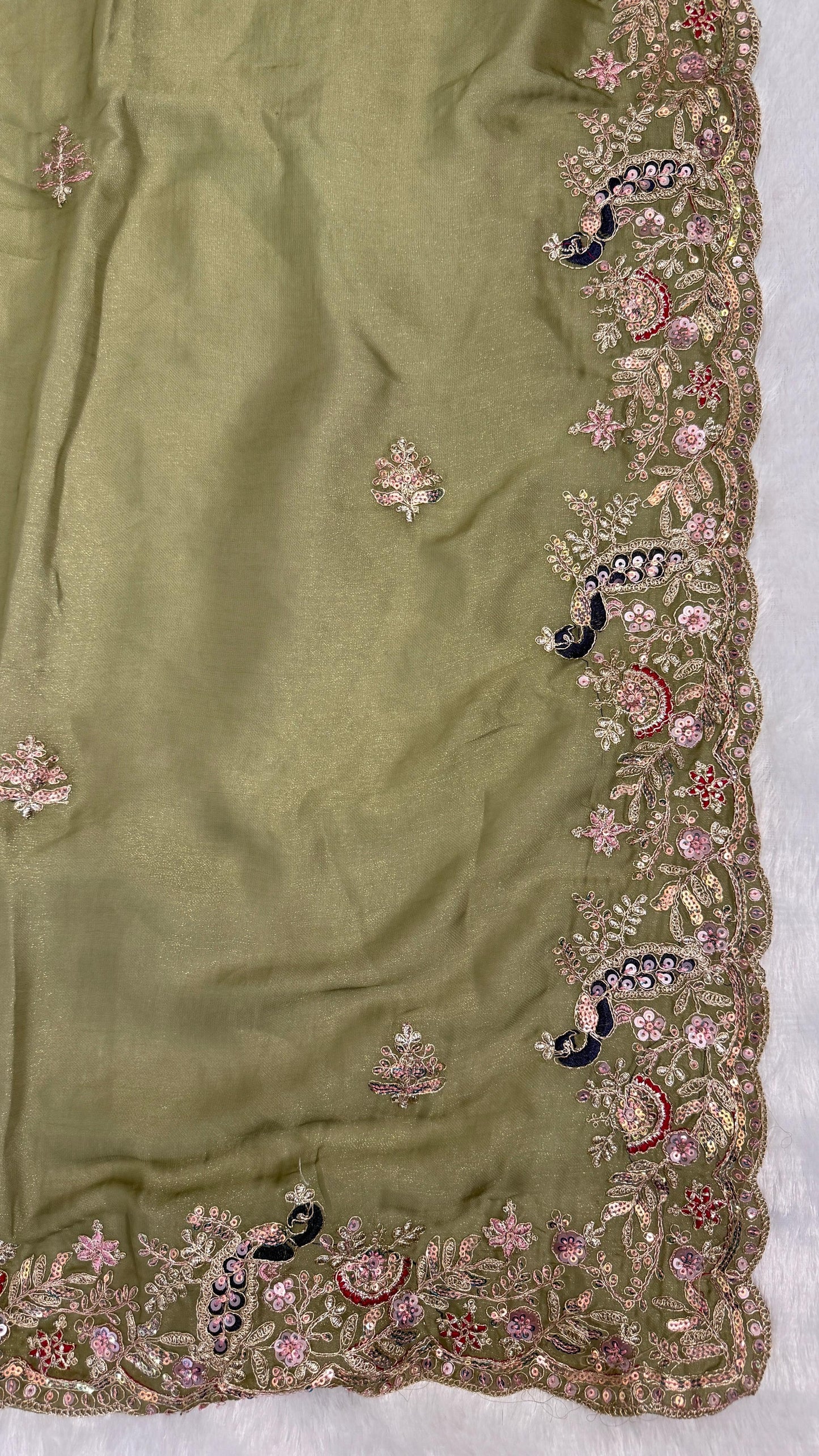 Beautiful Peacock Design C-Pallu Saree